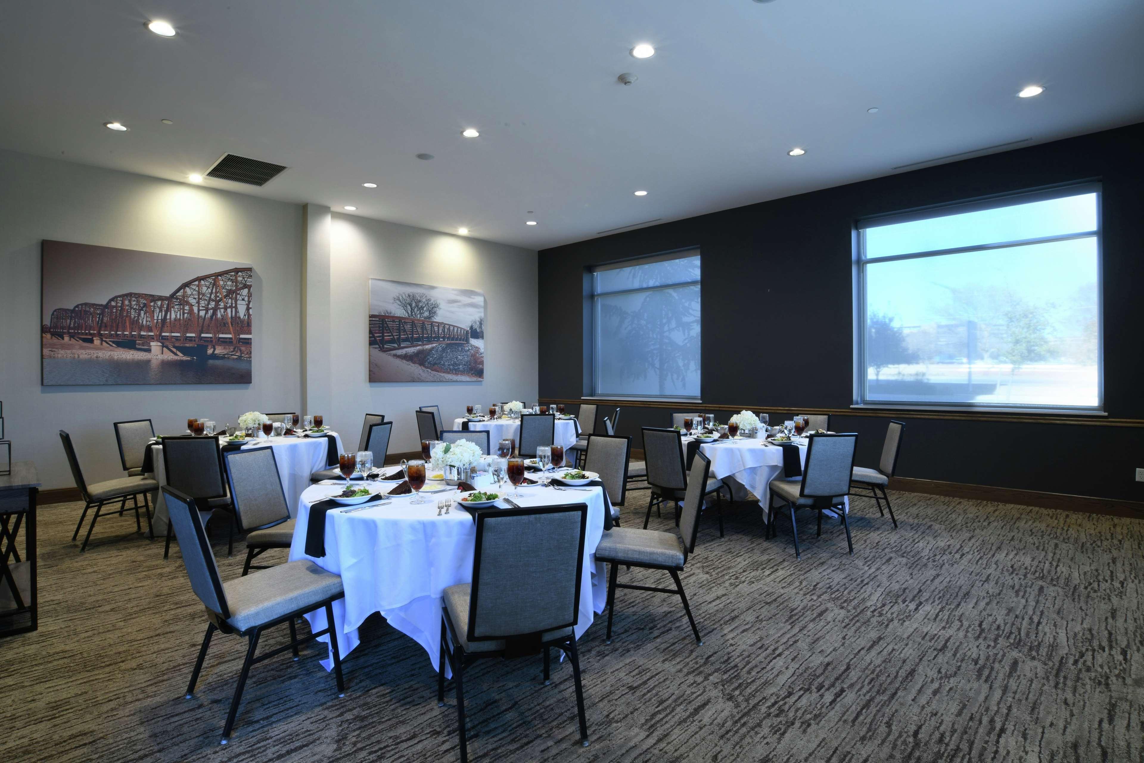 Embassy Suites Oklahoma City Downtown/Medical Center Bagian luar foto