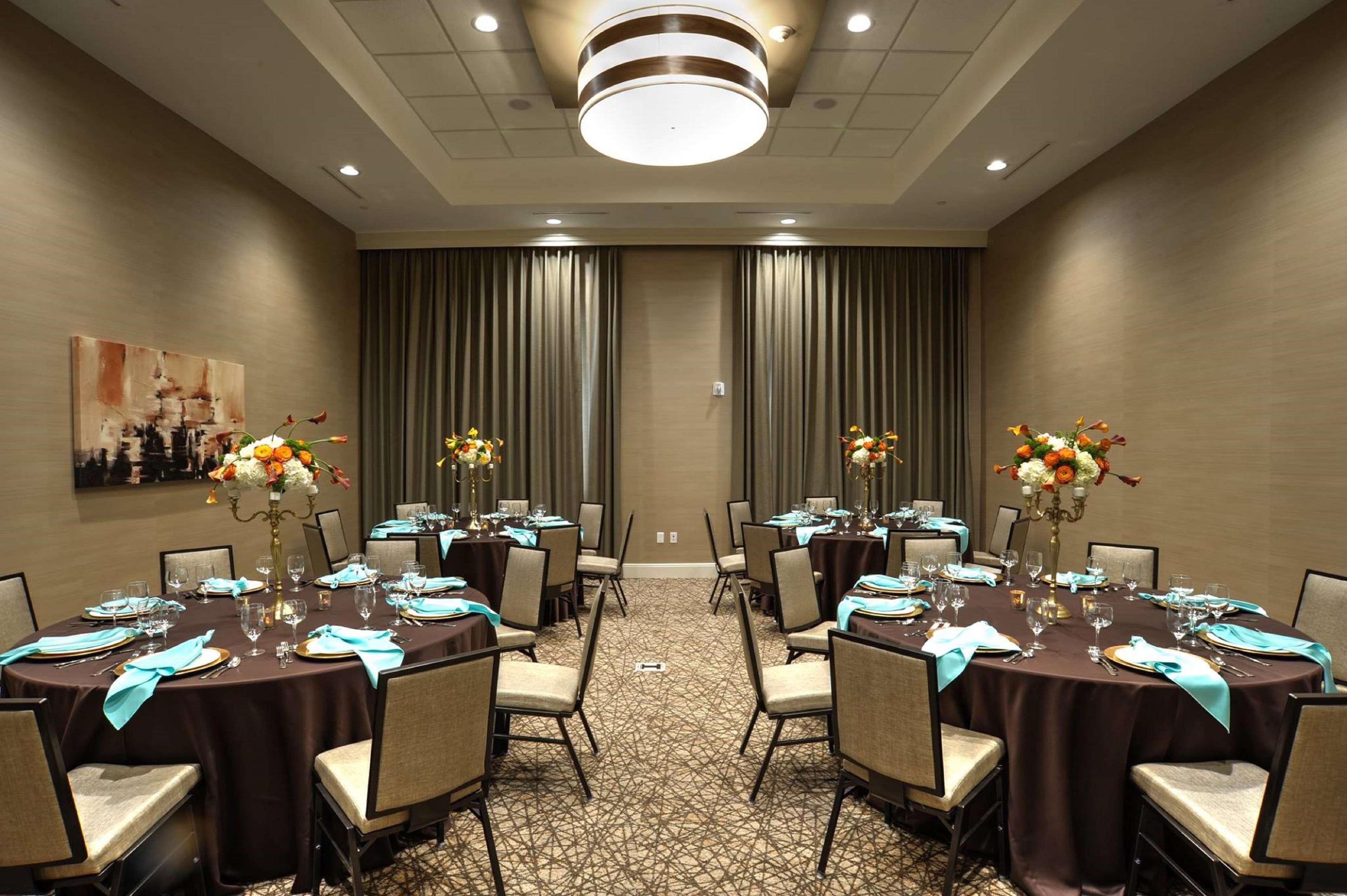 Embassy Suites Oklahoma City Downtown/Medical Center Bagian luar foto